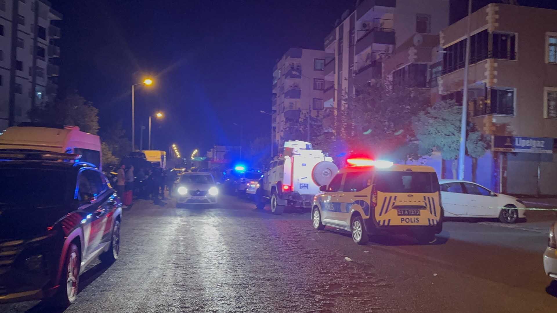 Diyarbakır’da Kahvehanede Silahlı Kavga 12 Yaralı 1