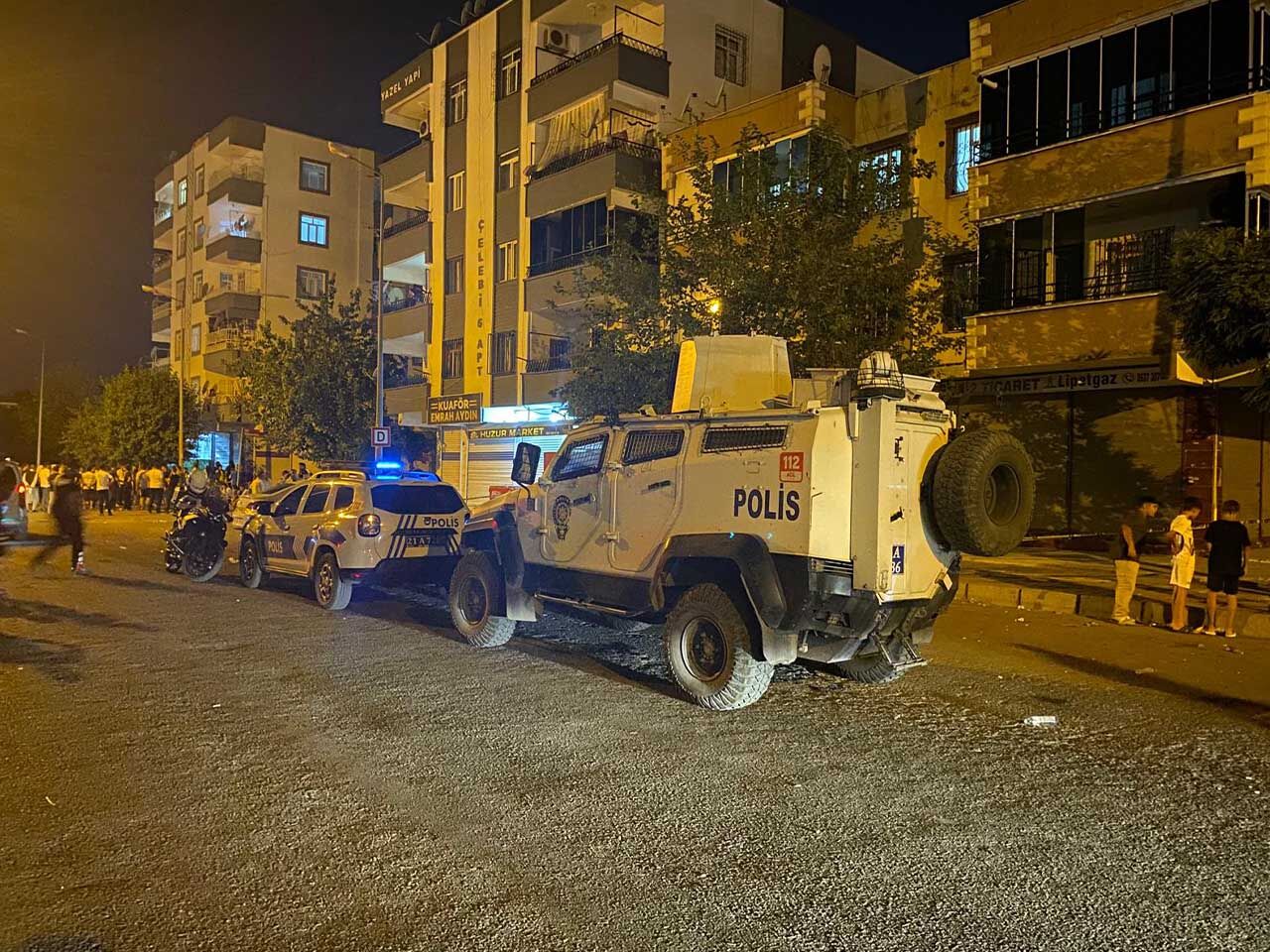 Diyarbakır’da Kahvehanede Silahlı Kavga 12 Yaralı 11