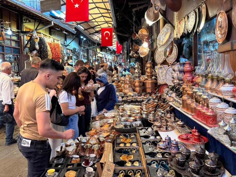 500 Yıllık Tarih Bakırcılar Çarşısı Turistlerin Gözdesi (1)