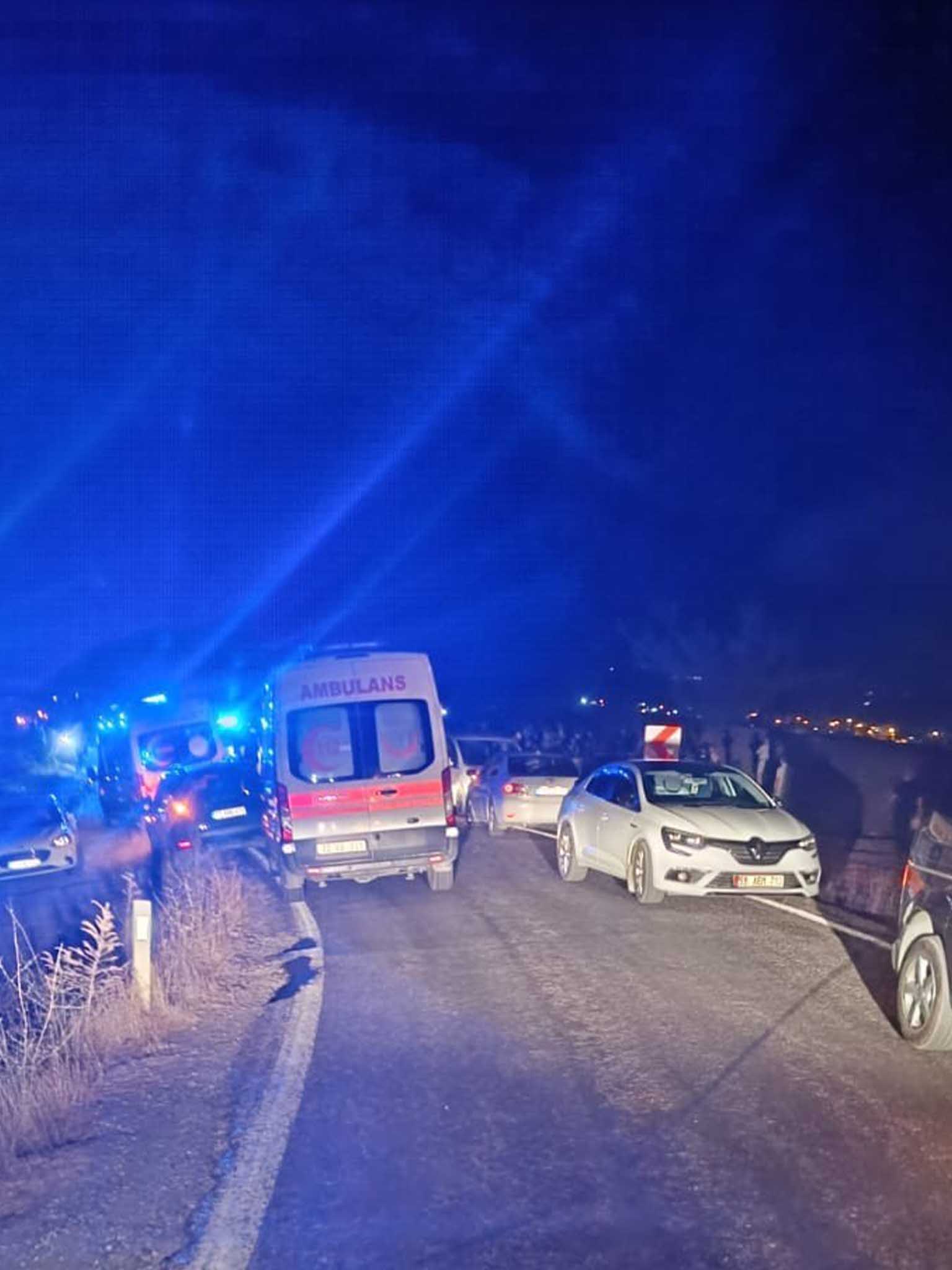 Batman'da Hafif Ticari Araca Uzun Namlulu Silahlarla Saldırı 2