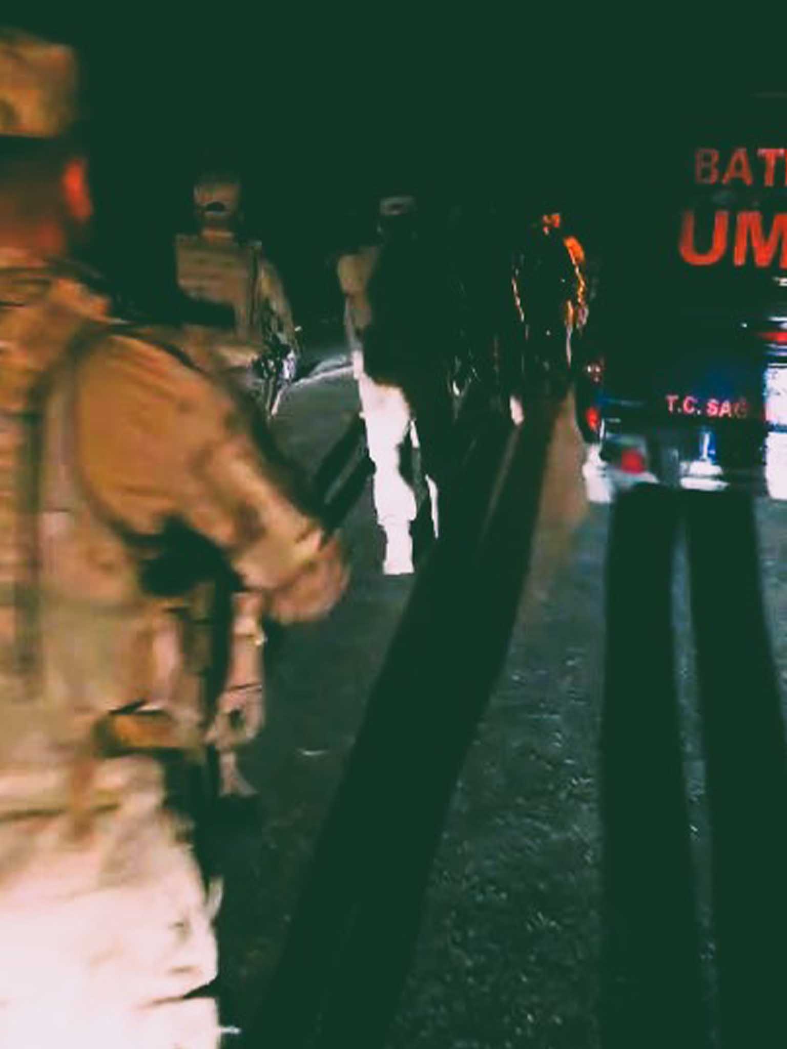 Batman'da Hafif Ticari Araca Uzun Namlulu Silahlarla Saldırı 3