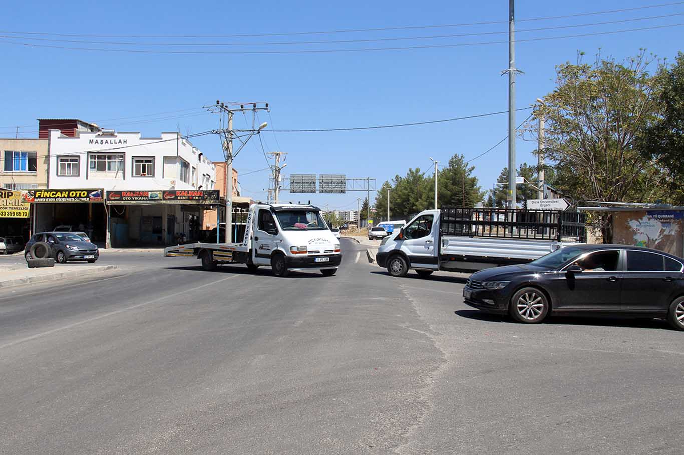 Diyarbakır’da Kavşak Çilesi Haftada 10 Kaza Yaşanıyor, Öğrenciler Ve Yayalar Için Tehlike Saçıyor 1