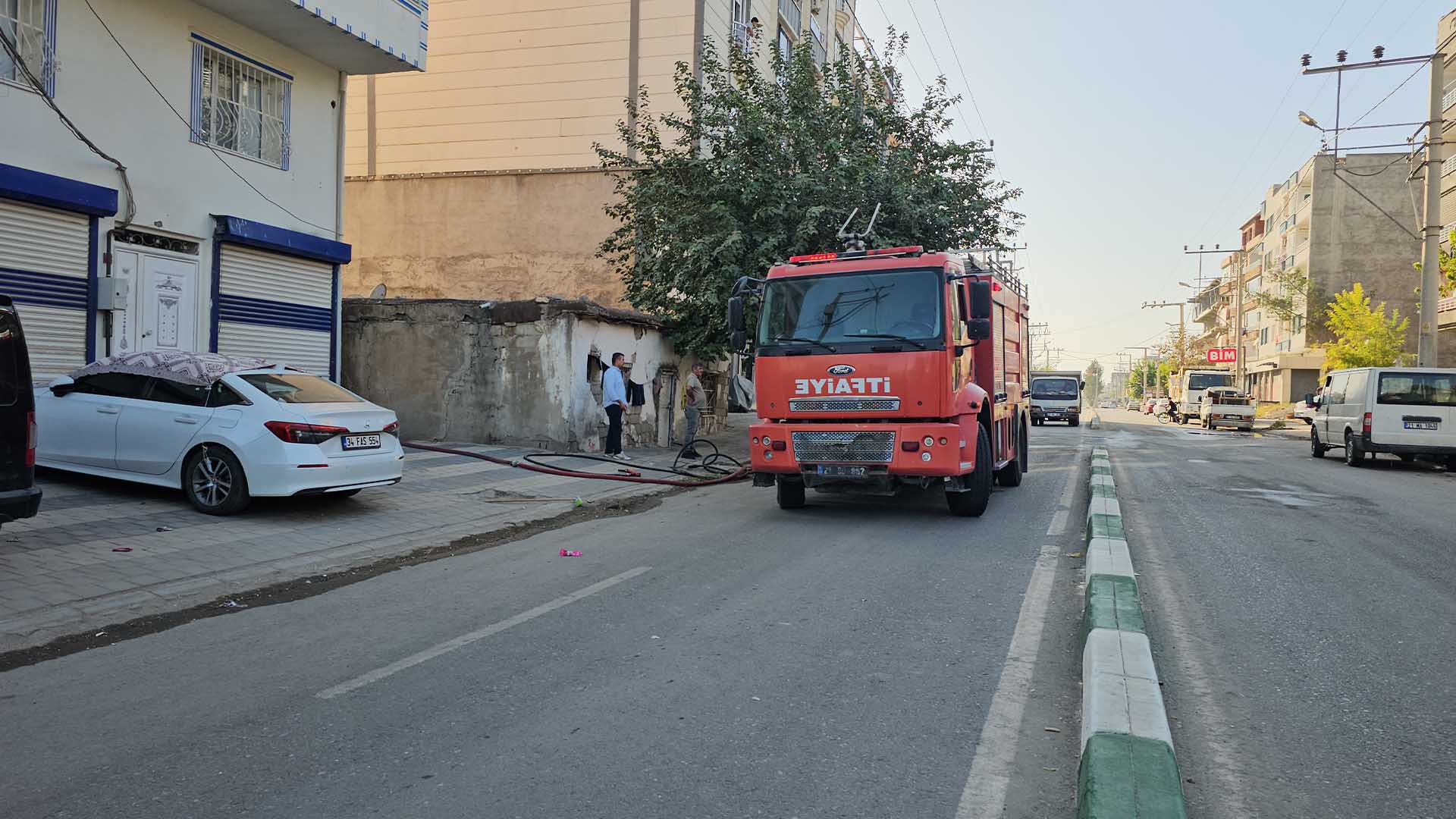 Bismil’de Müstakil Evin Bodrumunda Çıkan Yangın Söndürüldü 1