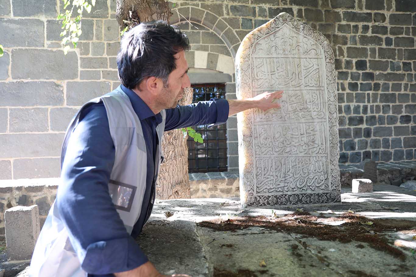 Diyarbakır'da Tarihi Mezar Taşları Ve Kitabeler Için Çalışma Başlatıldı 5