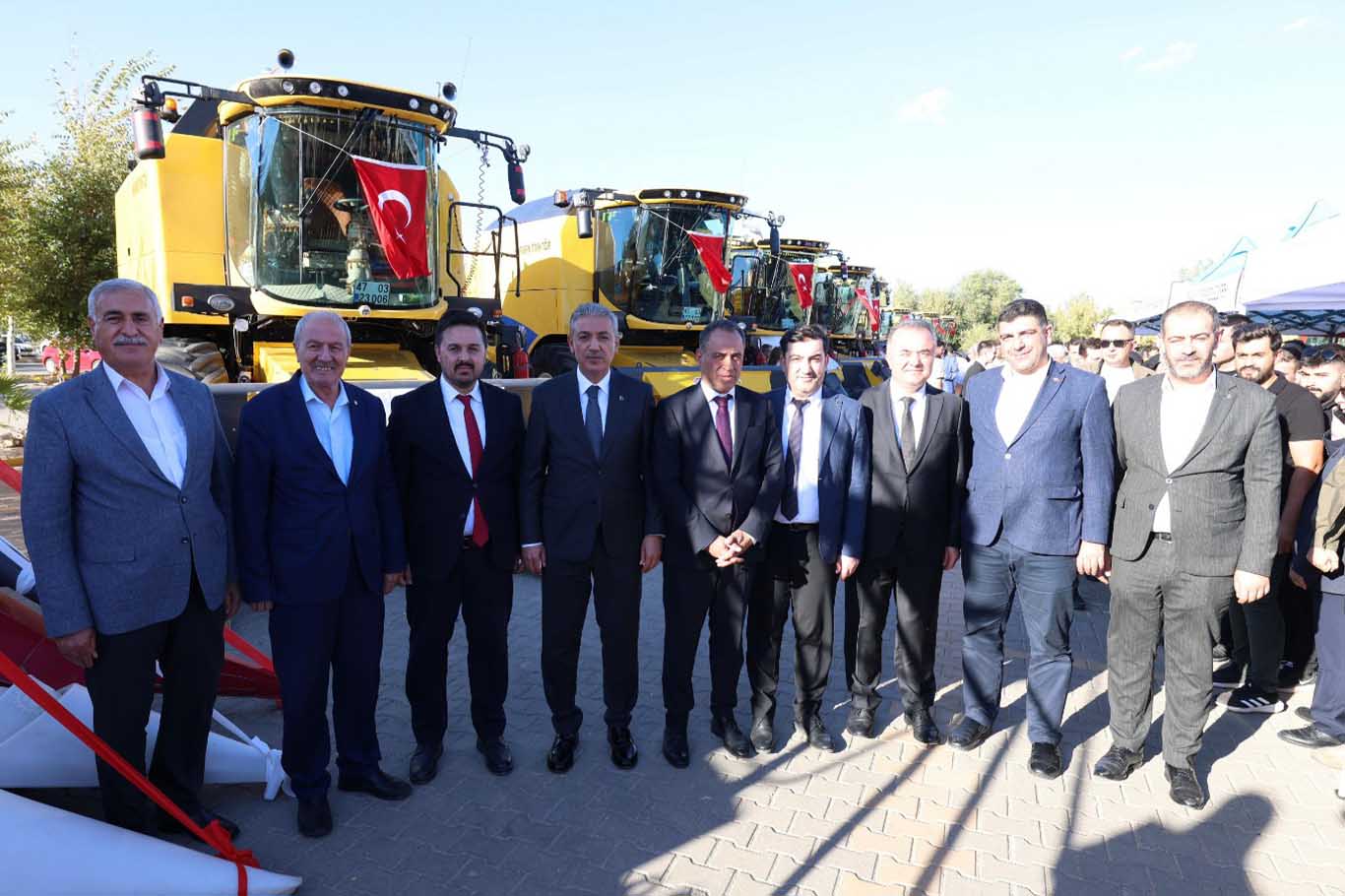 Mardin’de Üreticilere 30 Biçerdöver Hibe Edildi 3