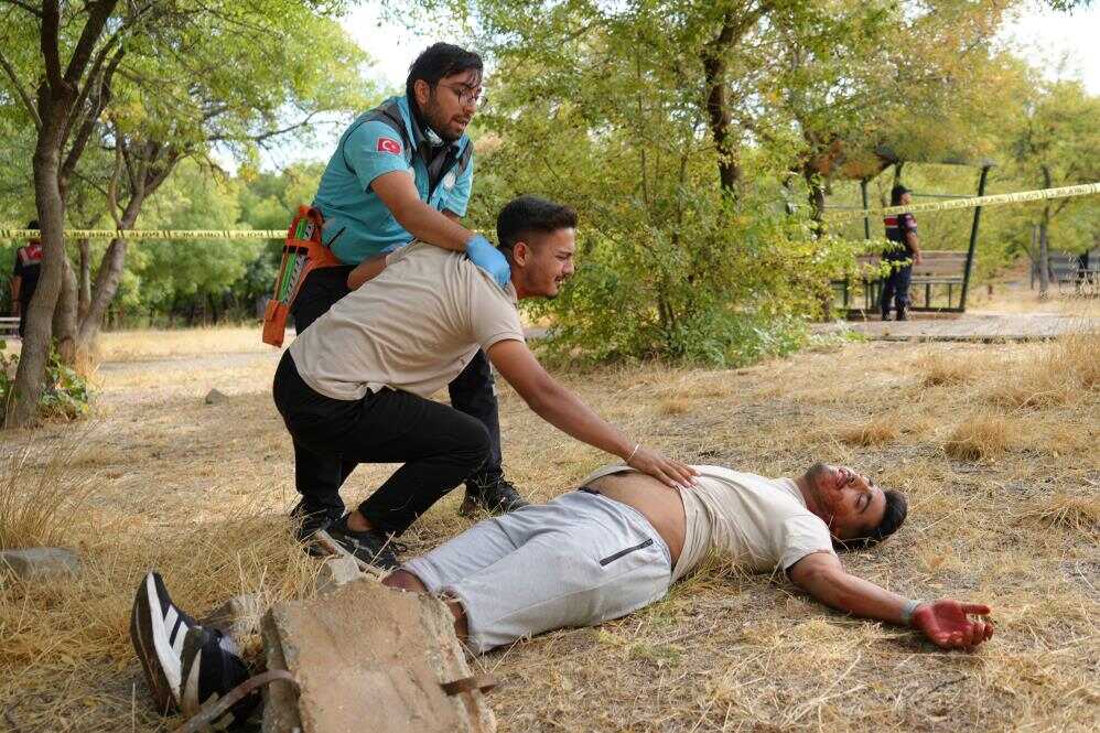 Tatbikatta Gerçeğini Aratmayan Anlar Gaziantep’te Ekipler Güçlükle Müdahale Etti