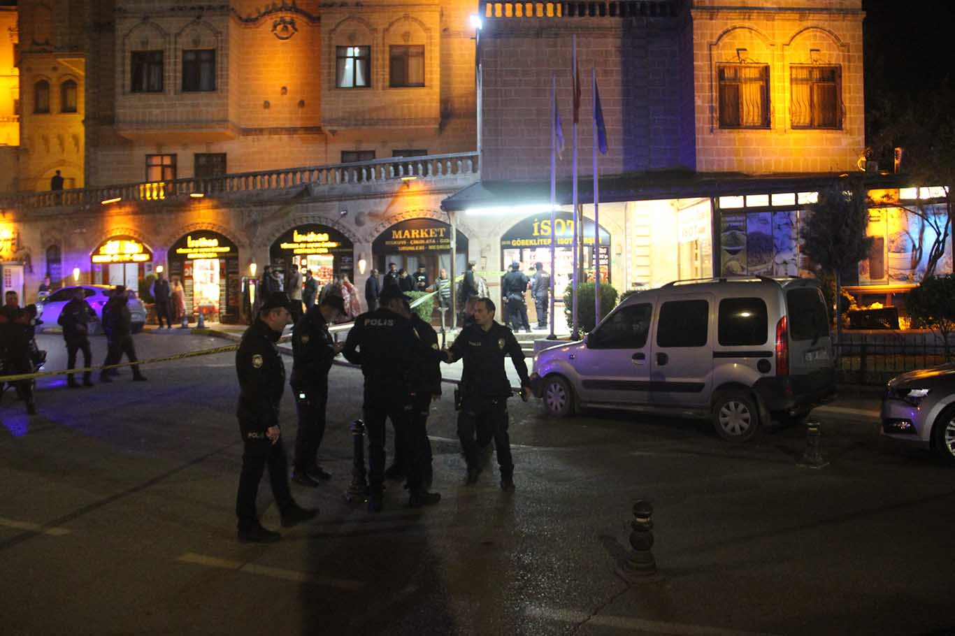 Baharatçı Dükkanına Silahlı Saldırı 1 Ağır Yaralı 1