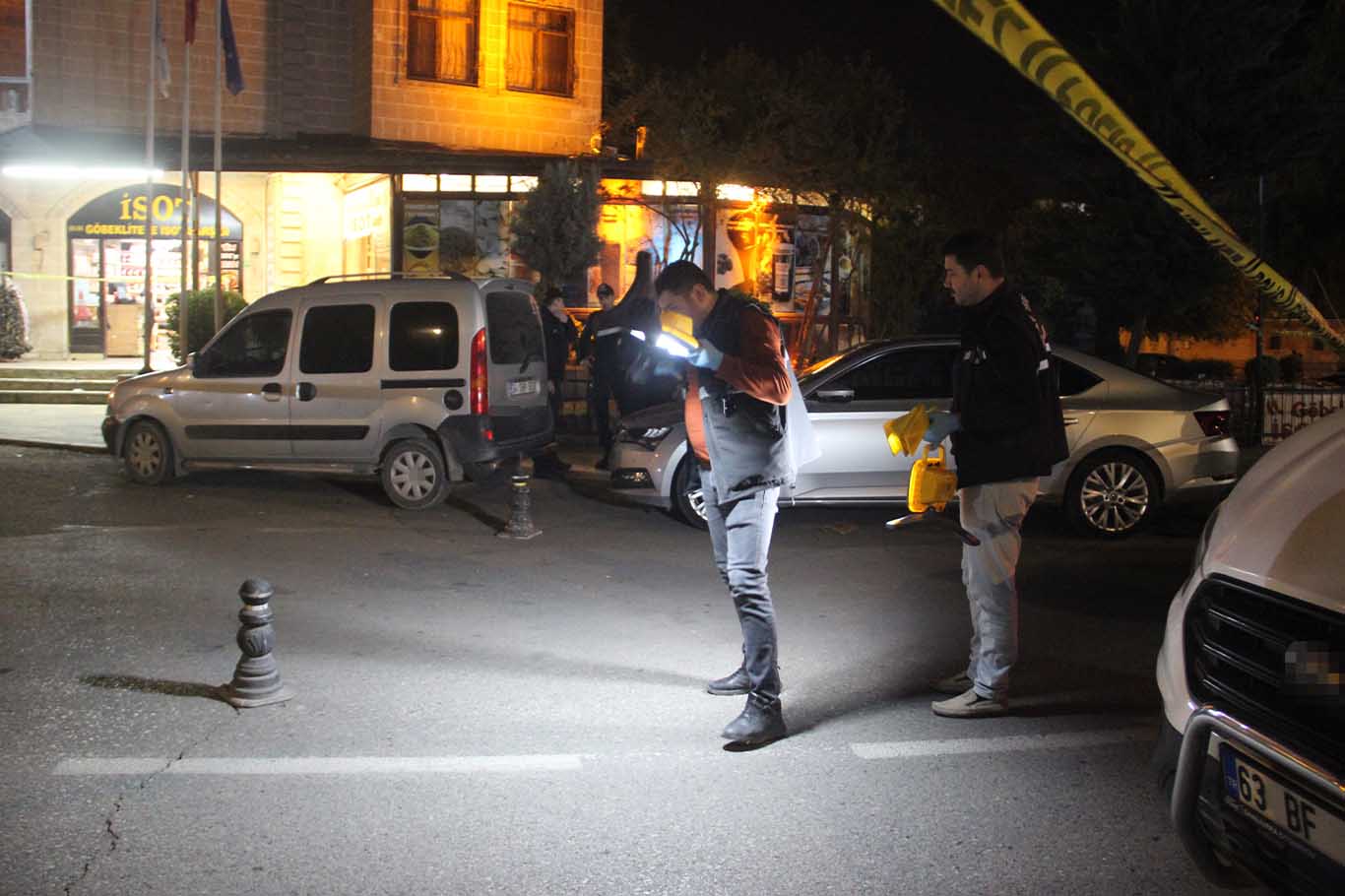 Baharatçı Dükkanına Silahlı Saldırı 1 Ağır Yaralı 2