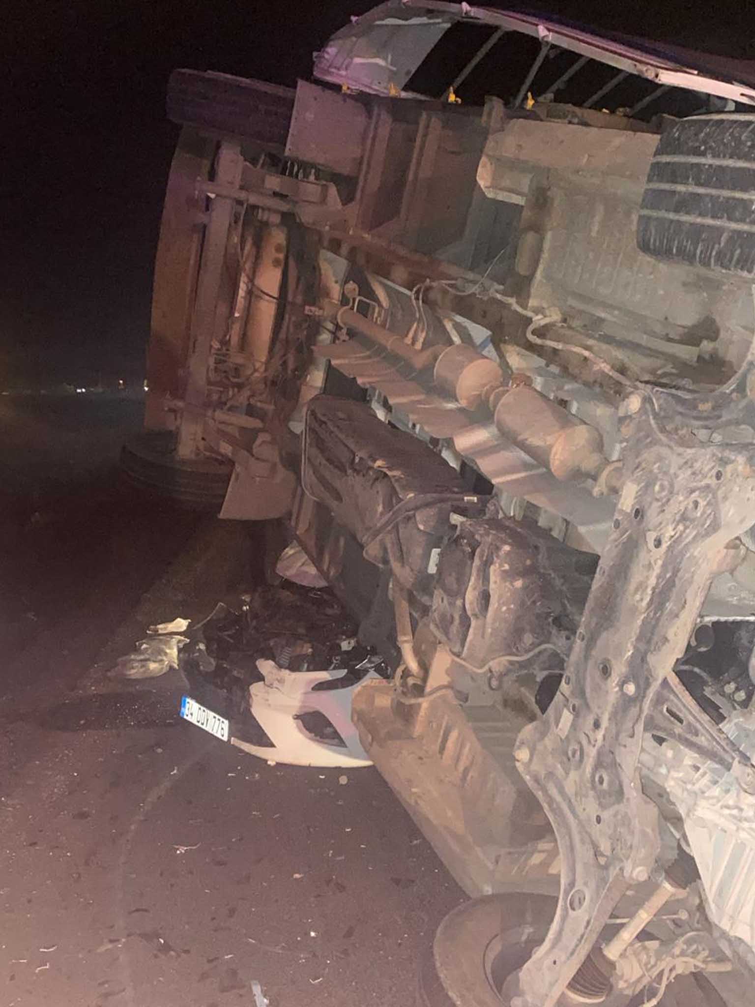 Diyarbakır Bismil Yolunda Feci Kaza Çok Sayıda Ölü Ve Yaralılar Var 10