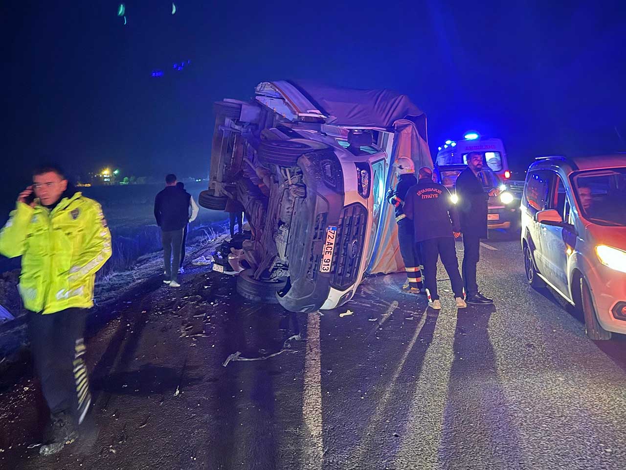Diyarbakır Bismil Yolunda Feci Kaza Çok Sayıda Ölü Ve Yaralılar Var 4