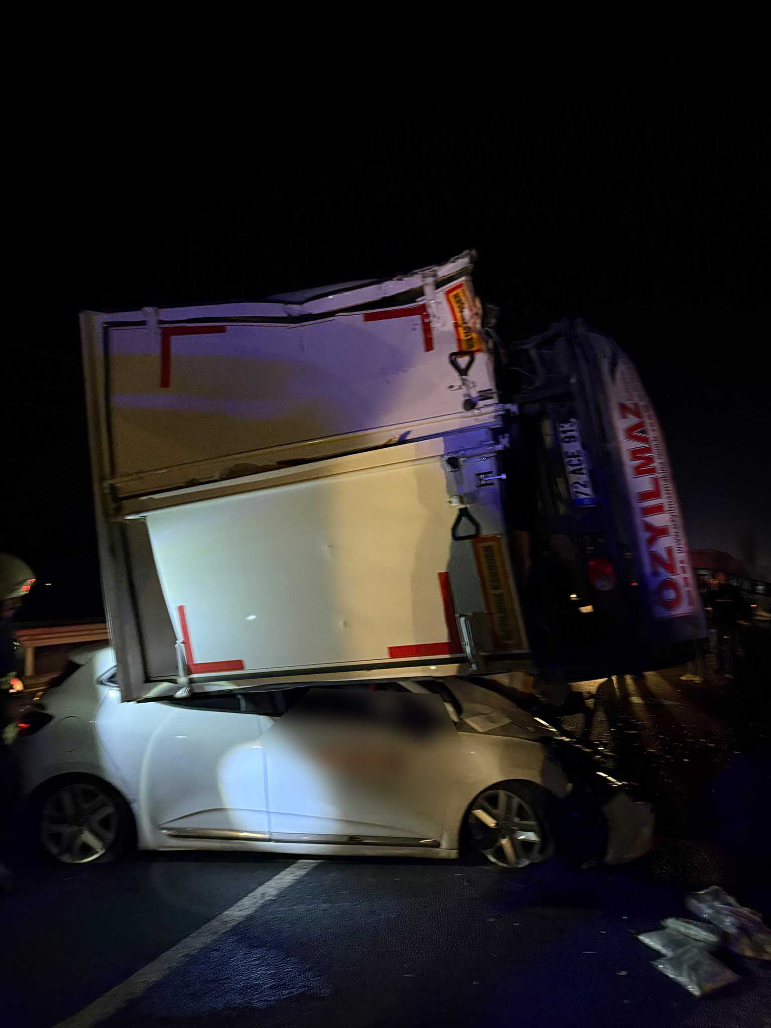 Diyarbakır Bismil Yolunda Feci Kaza Çok Sayıda Ölü Ve Yaralılar Var 5