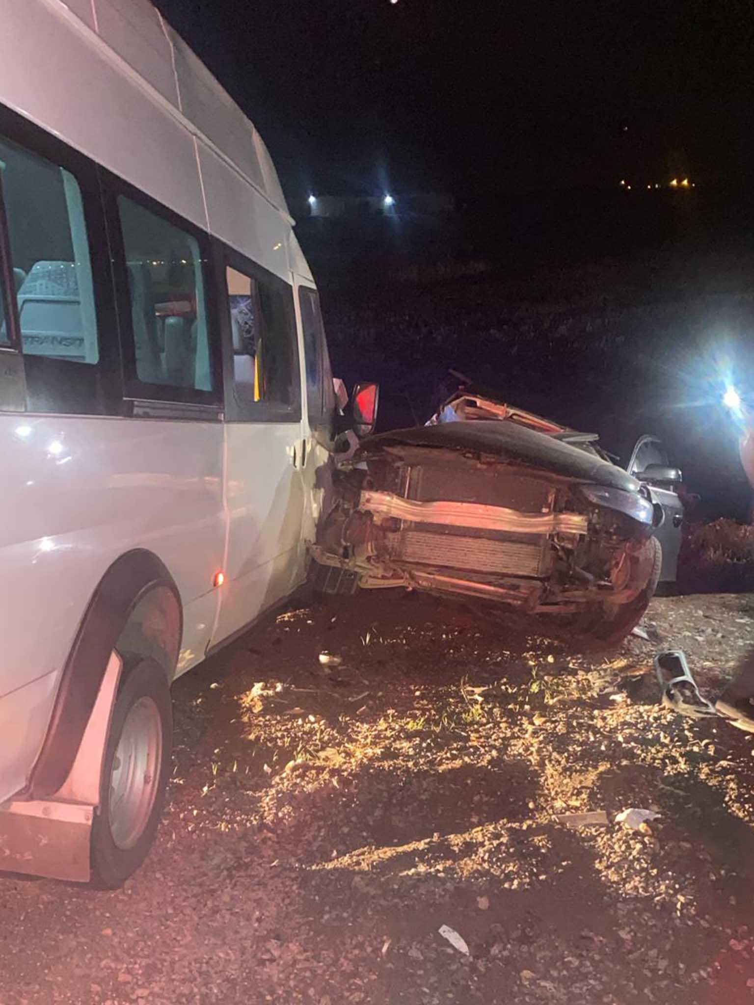 Diyarbakır Bismil Yolunda Feci Kaza Çok Sayıda Ölü Ve Yaralılar Var 7