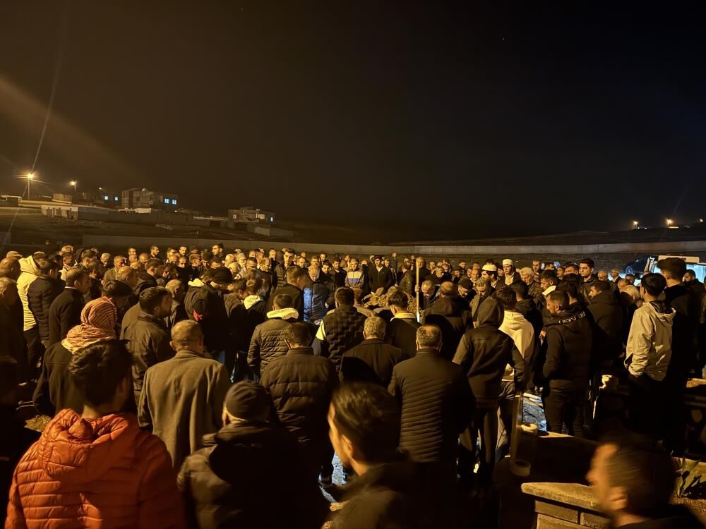 Evde Ölü Bulunan Ailenin Babası Toprağa Verildi