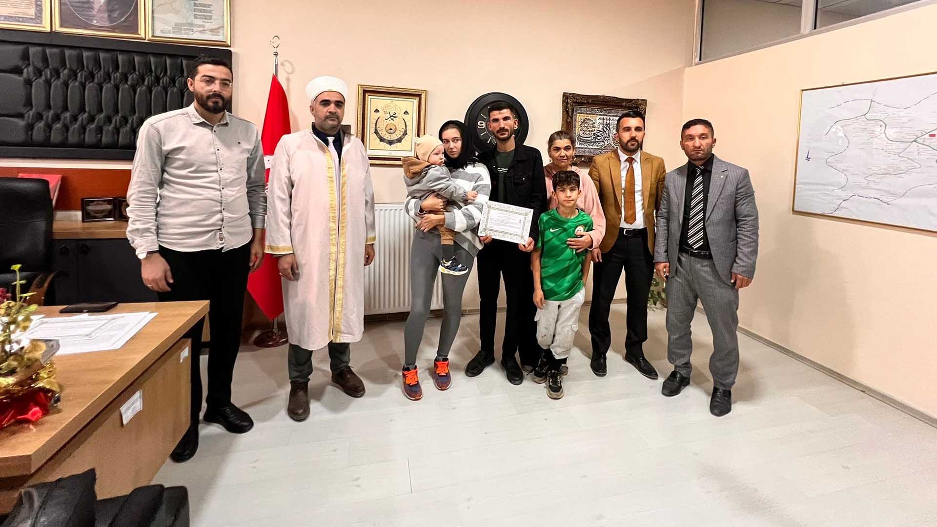 Hakkarili Genç Ile Evlenen Rus Alina Müslüman Oldu 7