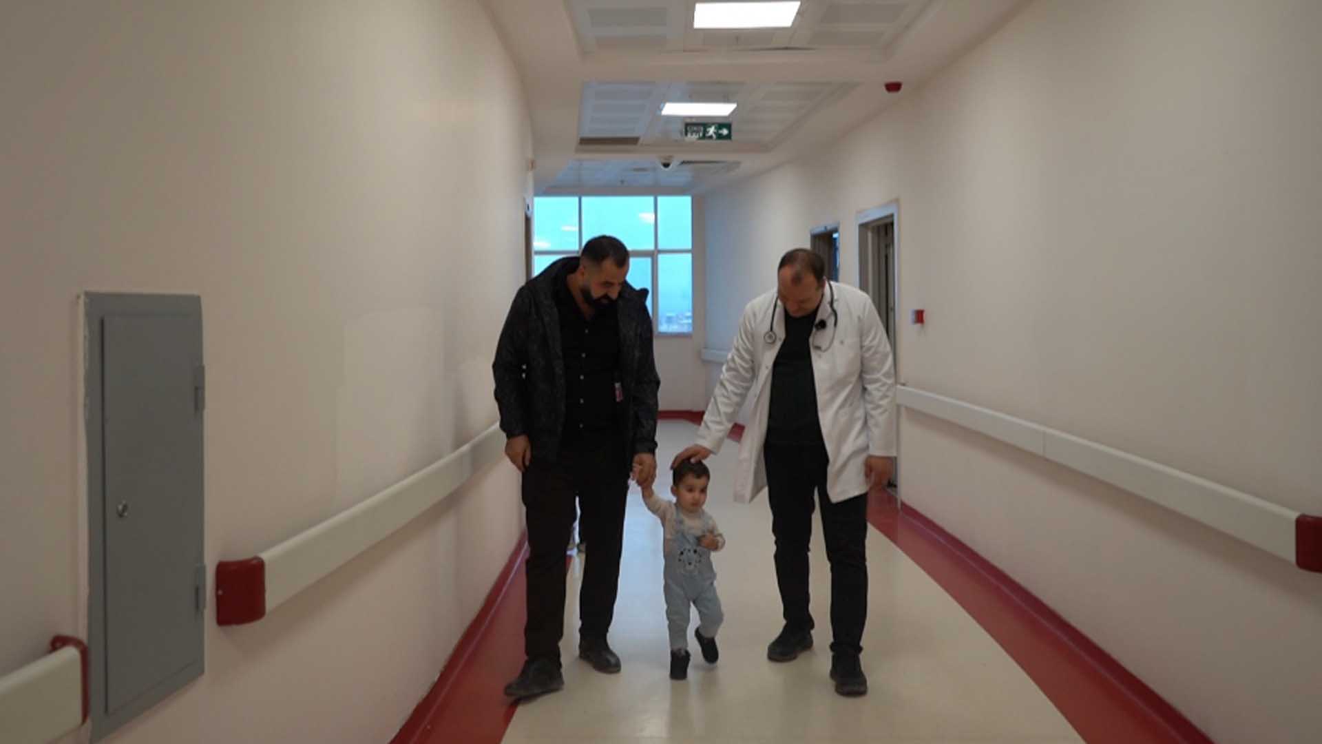 3 Mıknatıs Yutan 1,5 Yaşındaki Çocuk, Ameliyatla Sağlığına Kavuştu 1