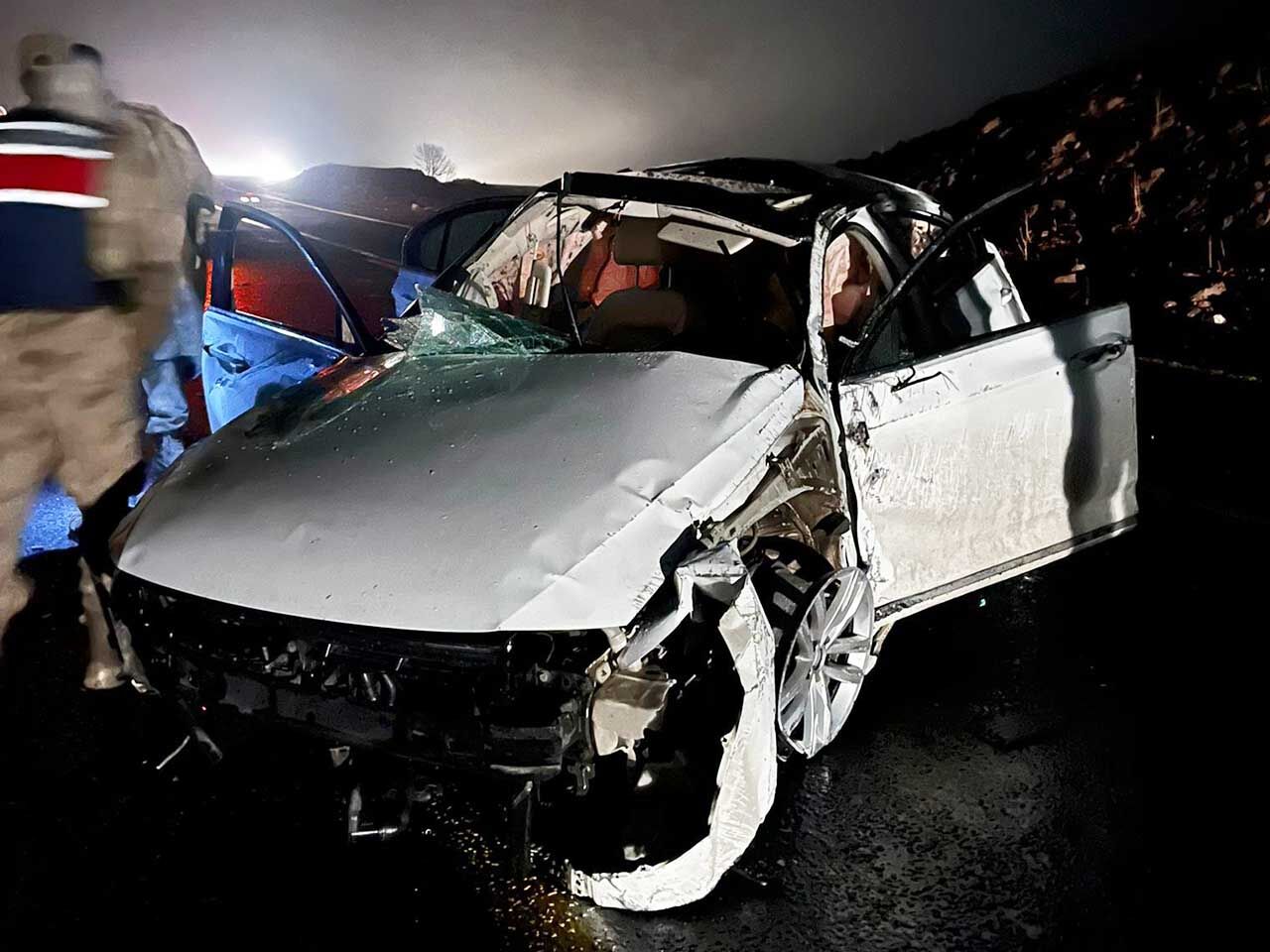 Çınar’da Takla Atan Otomobil Hurdaya Döndü 1 Ölü, 1 Yaralı 3