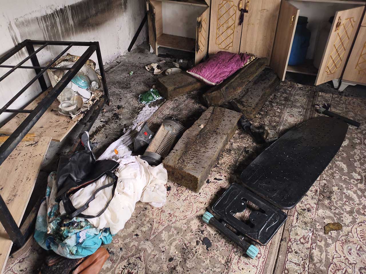 Evleri Defalarca Yandı, Sığındıkları Ev De Yandı 1