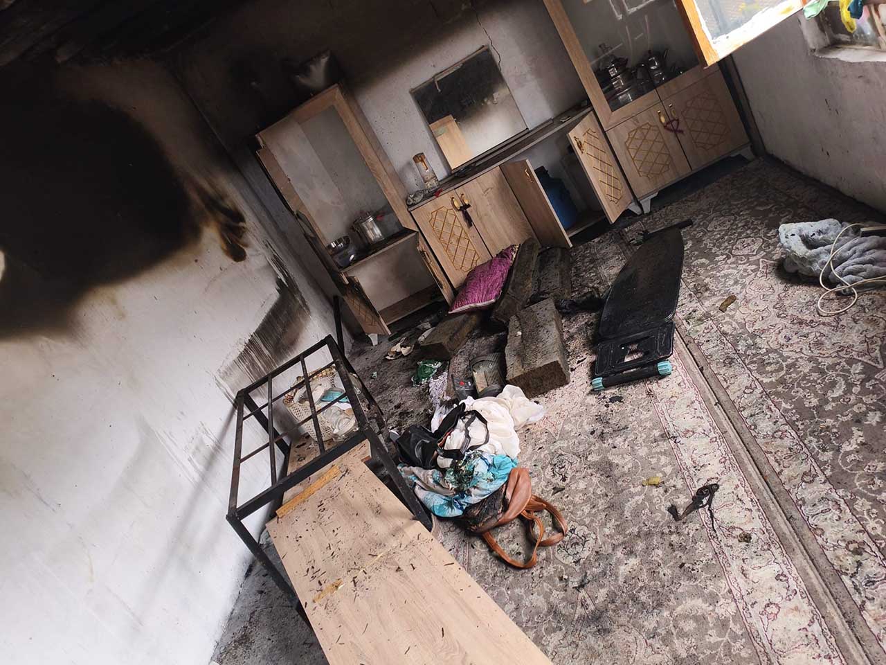 Evleri Defalarca Yandı, Sığındıkları Ev De Yandı 2