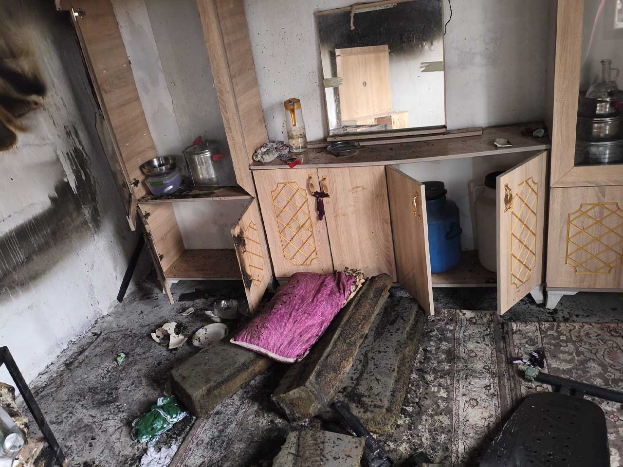 Evleri Defalarca Yandı, Sığındıkları Ev De Yandı 3