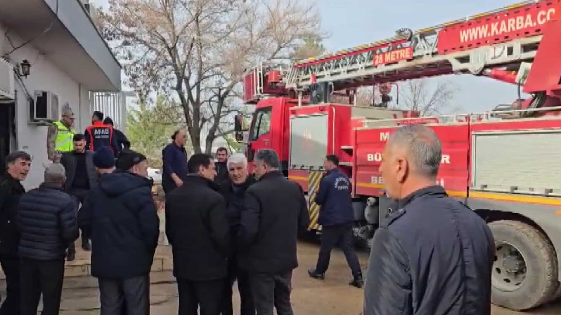 Evde Çıkan Yangında Karı Koca Öldü, 2 Kişi De Ağır Yaralandı 7