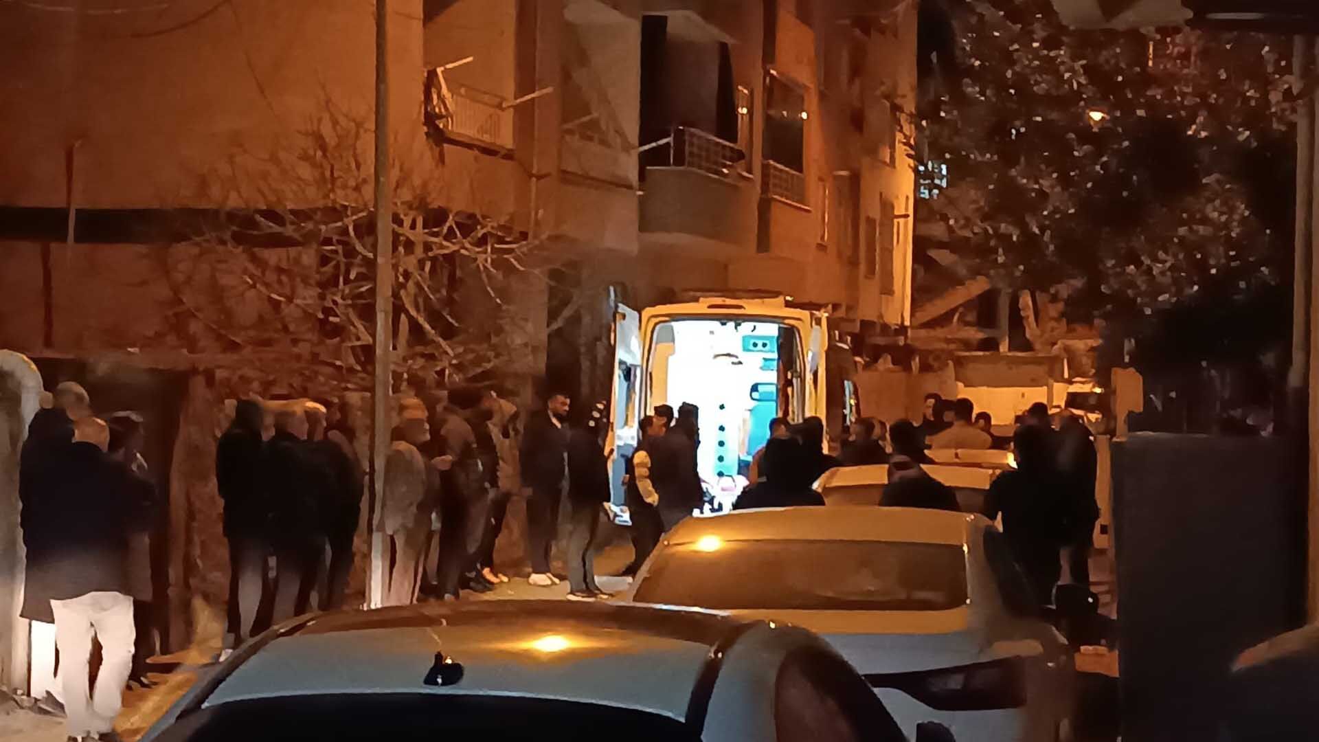 Annesini Aldattığını Iddia Ettiği Babasını Öldürdü 2
