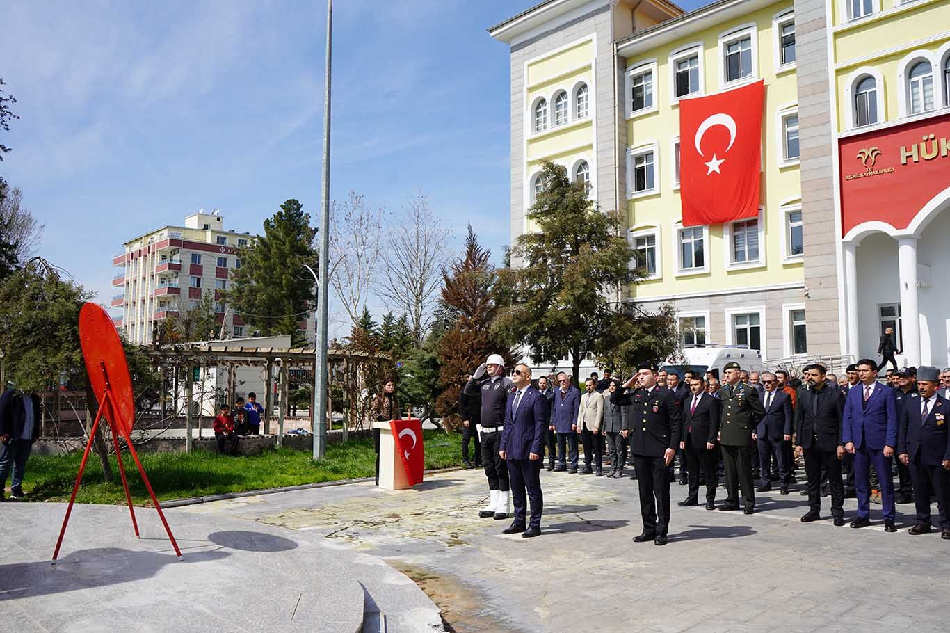 Bismil’de 18 Mart Çanakkale Etkinlikleri Kapsamında Çelenk Sunma Töreni Gerçekleştirildi 5