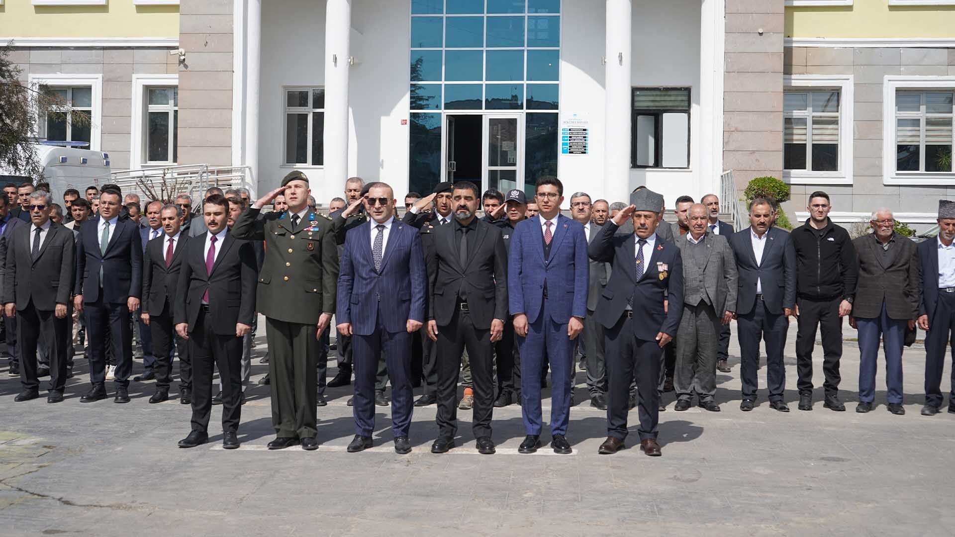 Bismil’de 18 Mart Çanakkale Etkinlikleri Kapsamında Çelenk Sunma Töreni Gerçekleştirildi