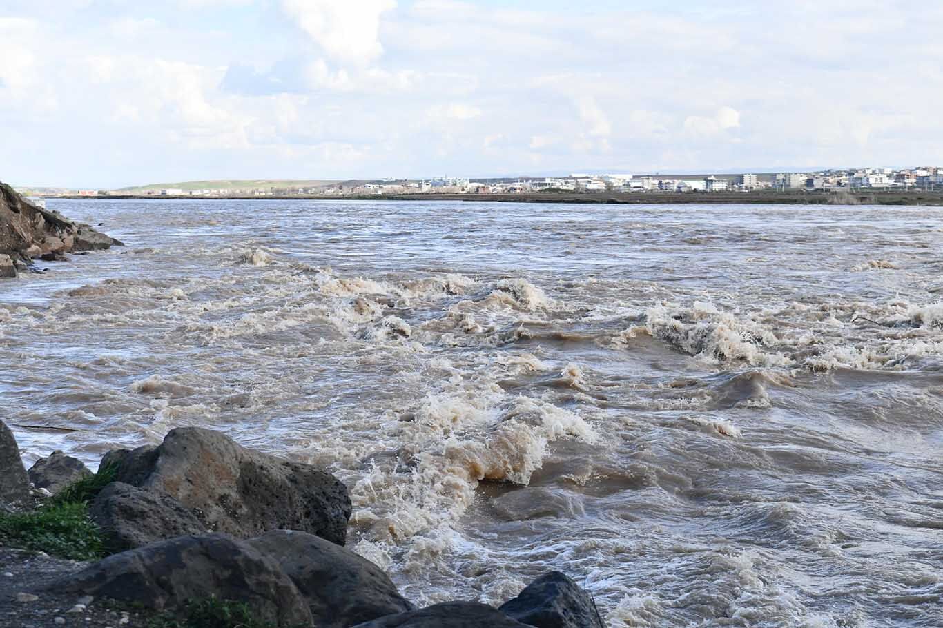 Bismil’de Dicle Nehri Çevresinde Önlemler Alındı 2