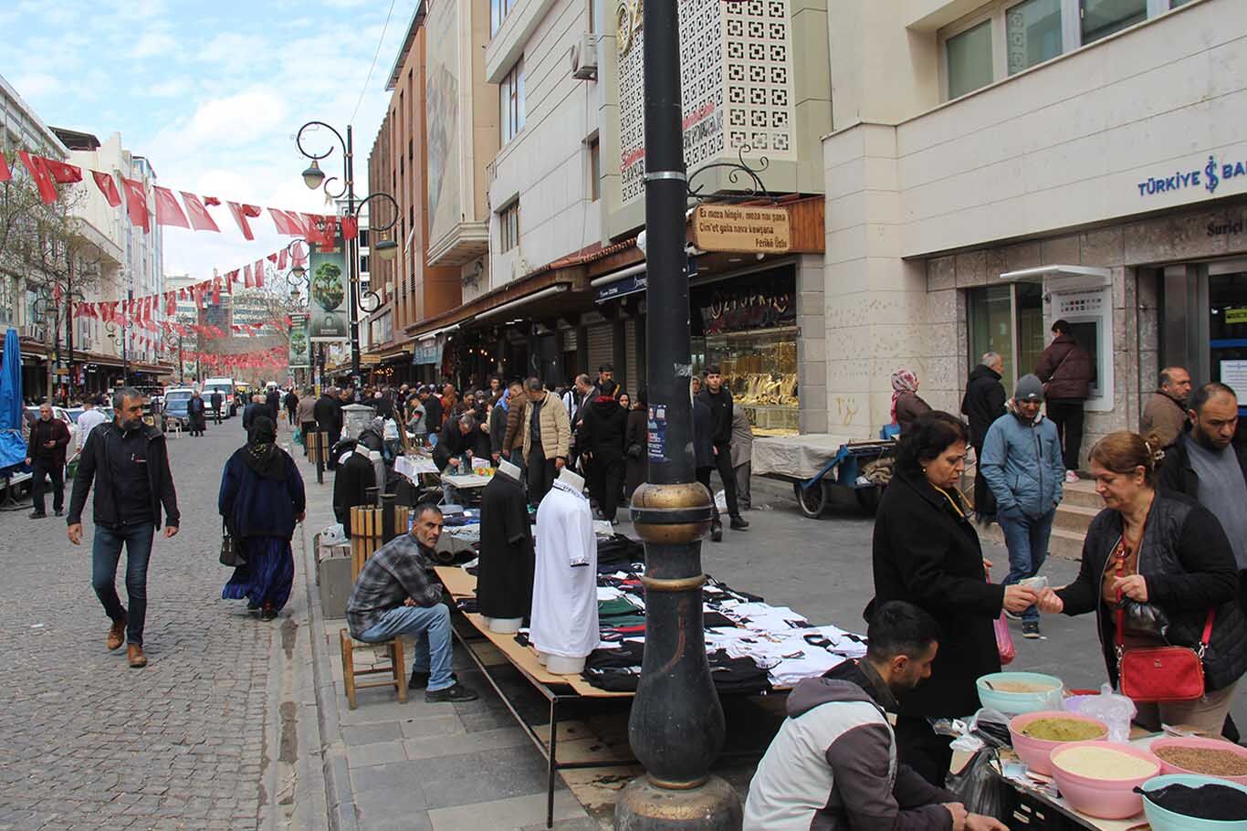 Diyarbakır'da Çarşı Ve Pazarlarda Bayram Hareketliliği 2