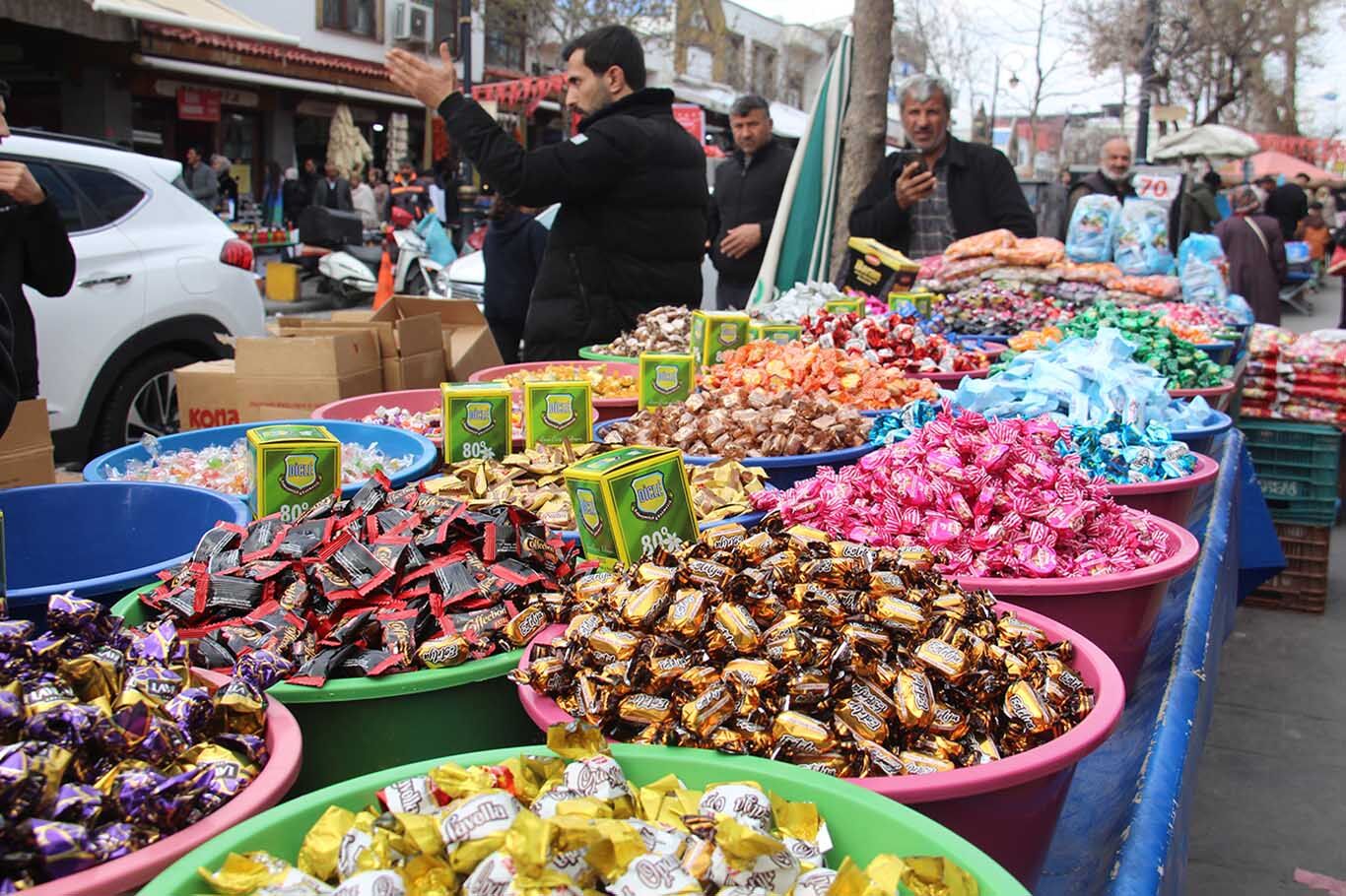 Diyarbakır'da Çarşı Ve Pazarlarda Bayram Hareketliliği 3