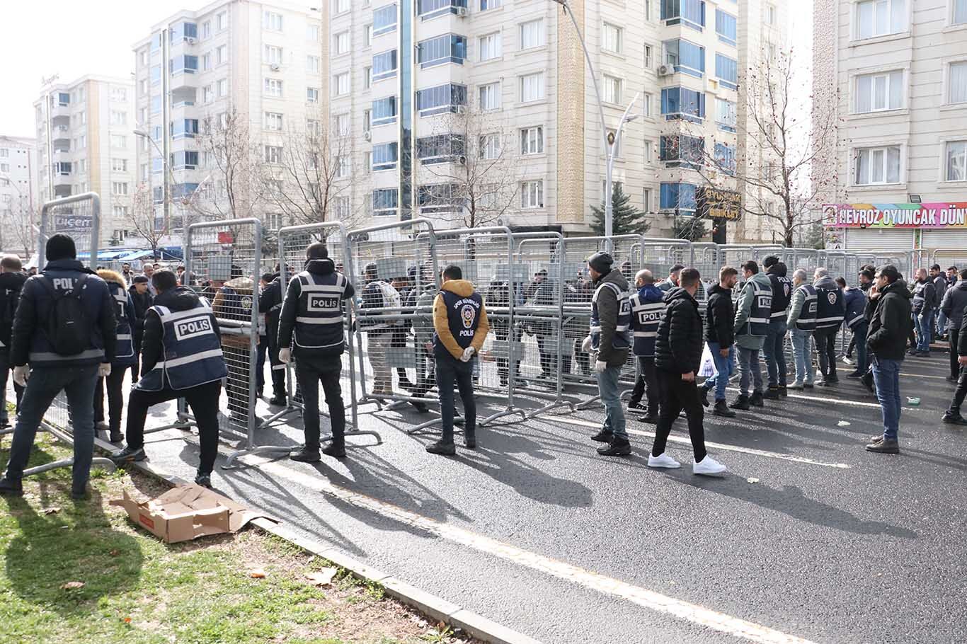 Diyarbakır'da Newroz Kutlamaları Başladı 6