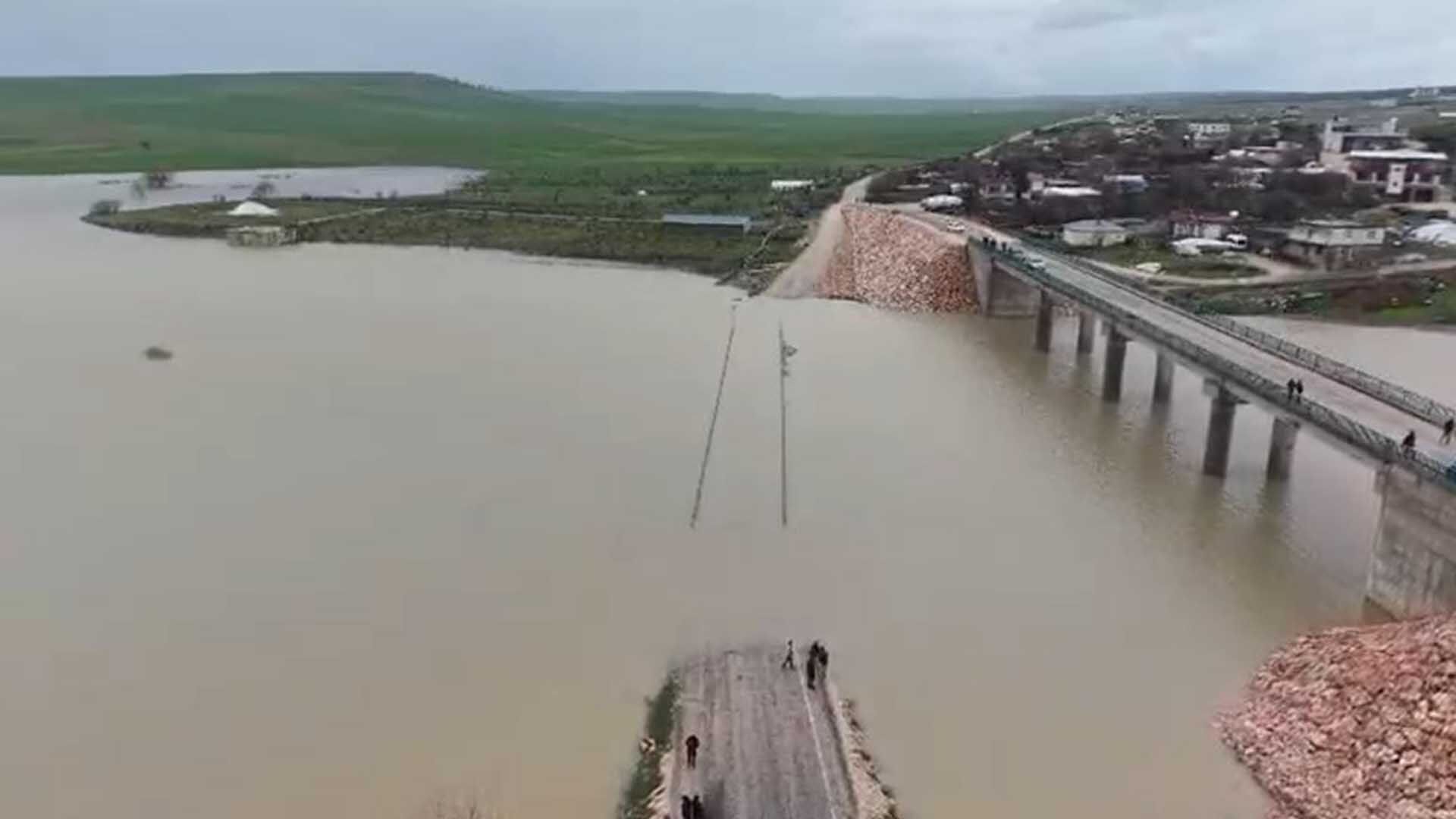 Diyarbakır’da Sağanak; Ambar Çayı Taştı, Yol Ve Tarlalar Sular Altında Kaldı 2