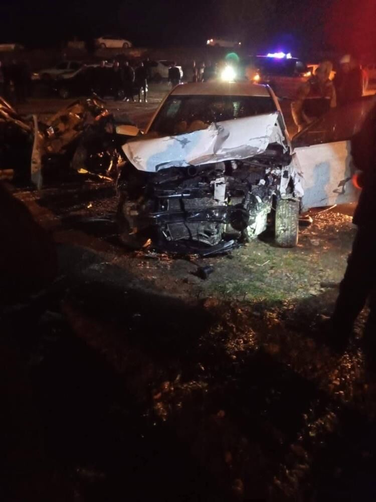 Kafa Kafaya Çarpıştılar 1 Ölü, 8 Kişi Yaralı (2)