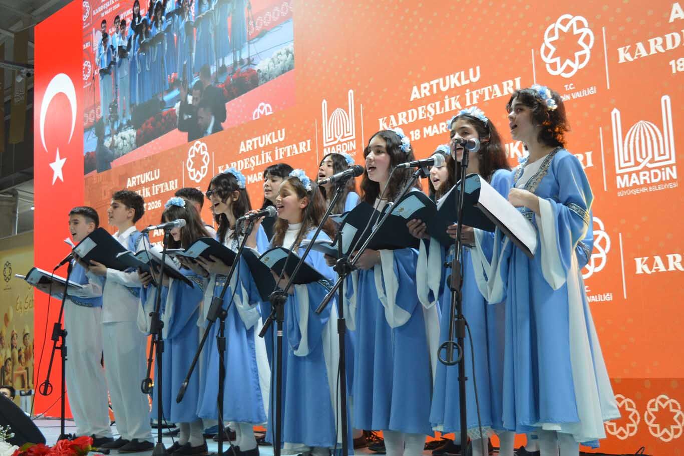 Mardin’de Farklı Dinlerin Mensubu 7 Bin Kişi Iftar Sofrasında Buluştu 6