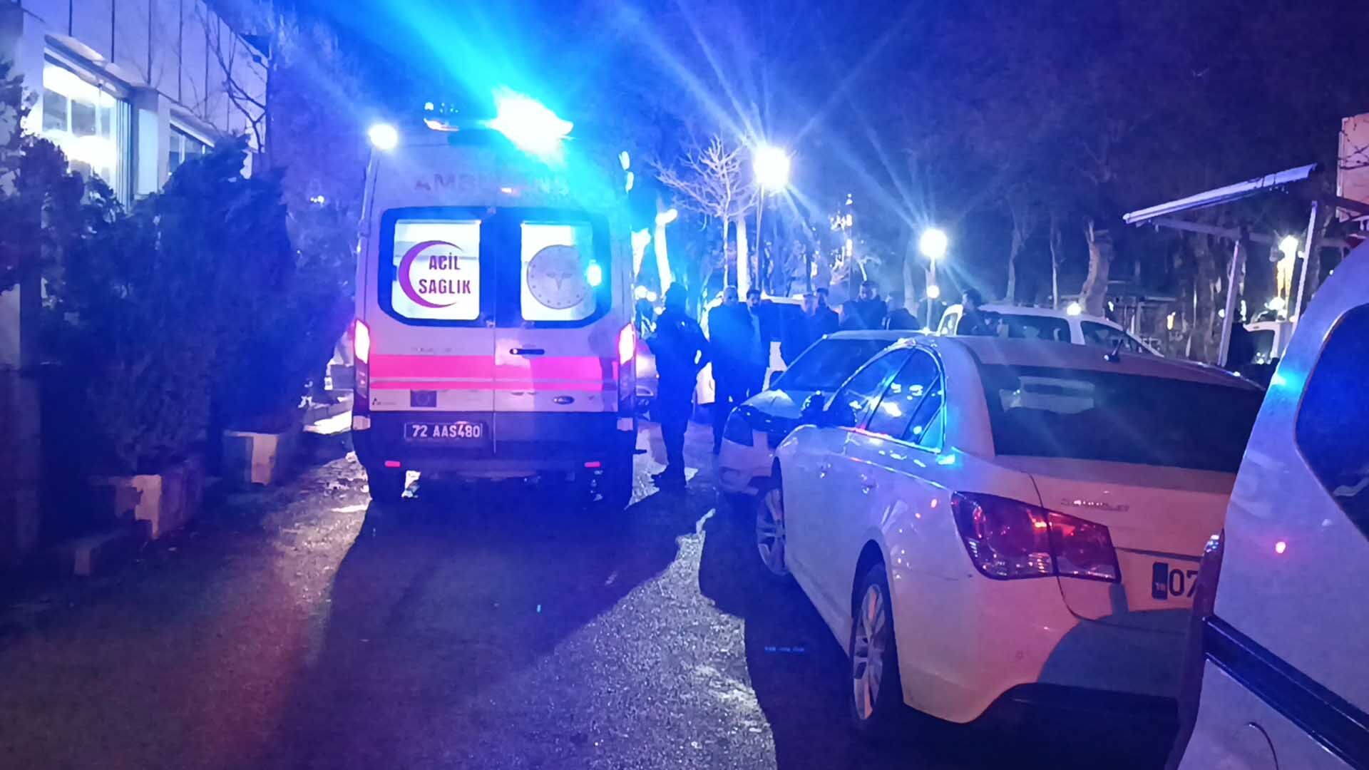 Silahlı Kavgada Göğsünden Vurulan 18 Yaşındaki Genç Ağır Yaralandı 1