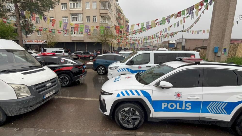 Diyarbakır'da Esnaflar Birbirine Girdi 3 Yaralı, 2 Gözaltı (2)
