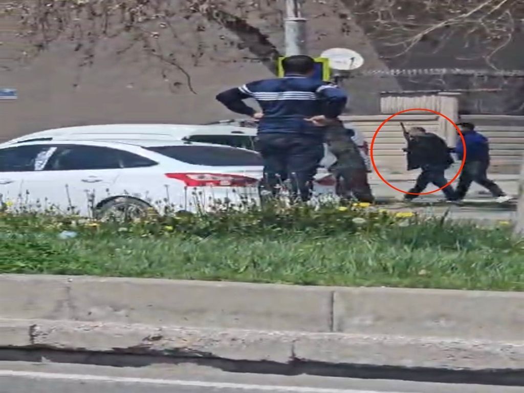 İnşaat İşçisi Çalışırken Kurşun Yağmuruna Tutuldu Ağır Yaralandı (1)