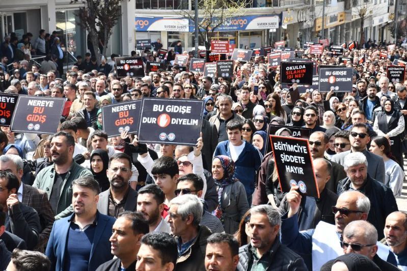 Siverek'te Okul Saldırısına Tepki Yürüyüşü (4)