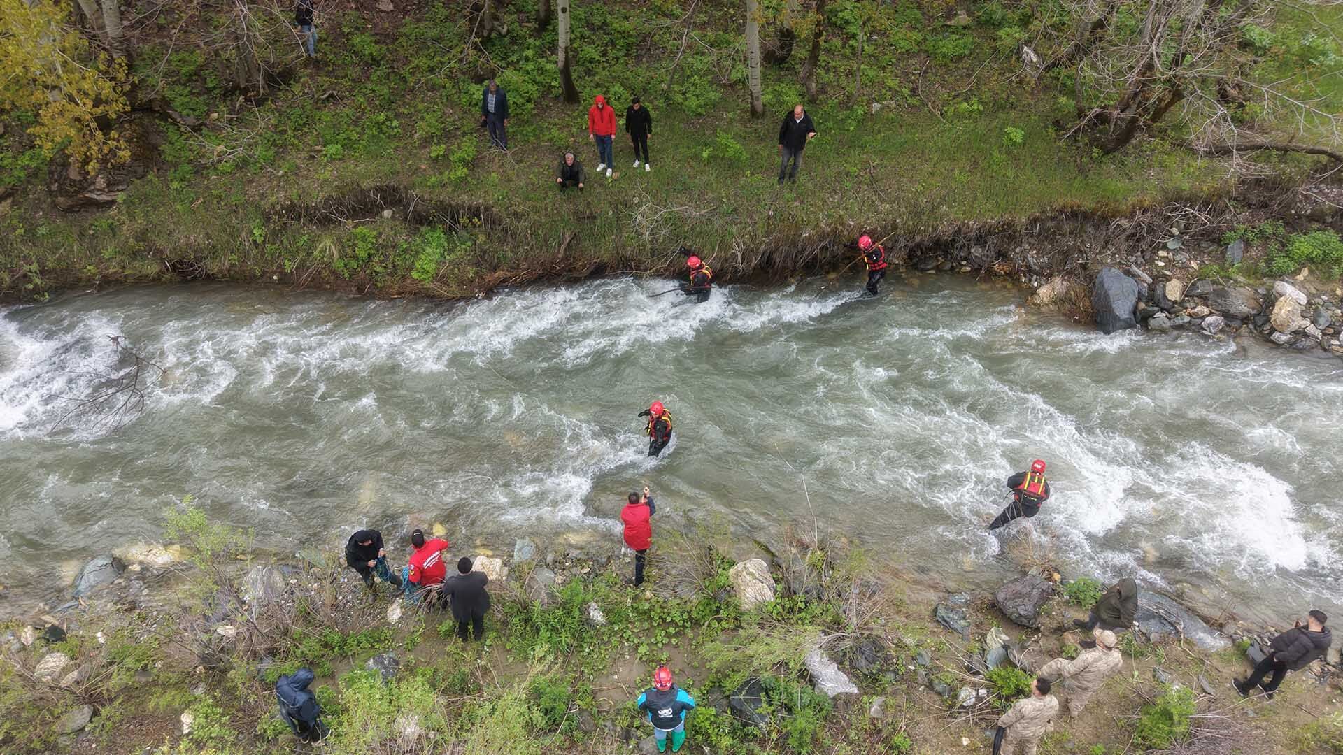 Akıntıya Kapılan 50 Yaşındaki Kadın Her Yerde Aranıyor 2
