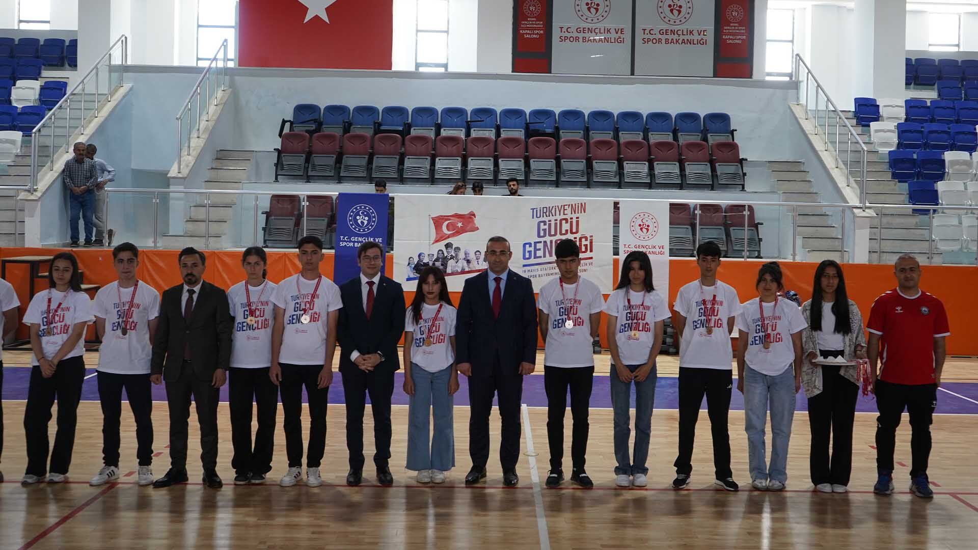 Bismil’de Gençlik Bayramı Renkli Görüntülere Sahne Oldu 13