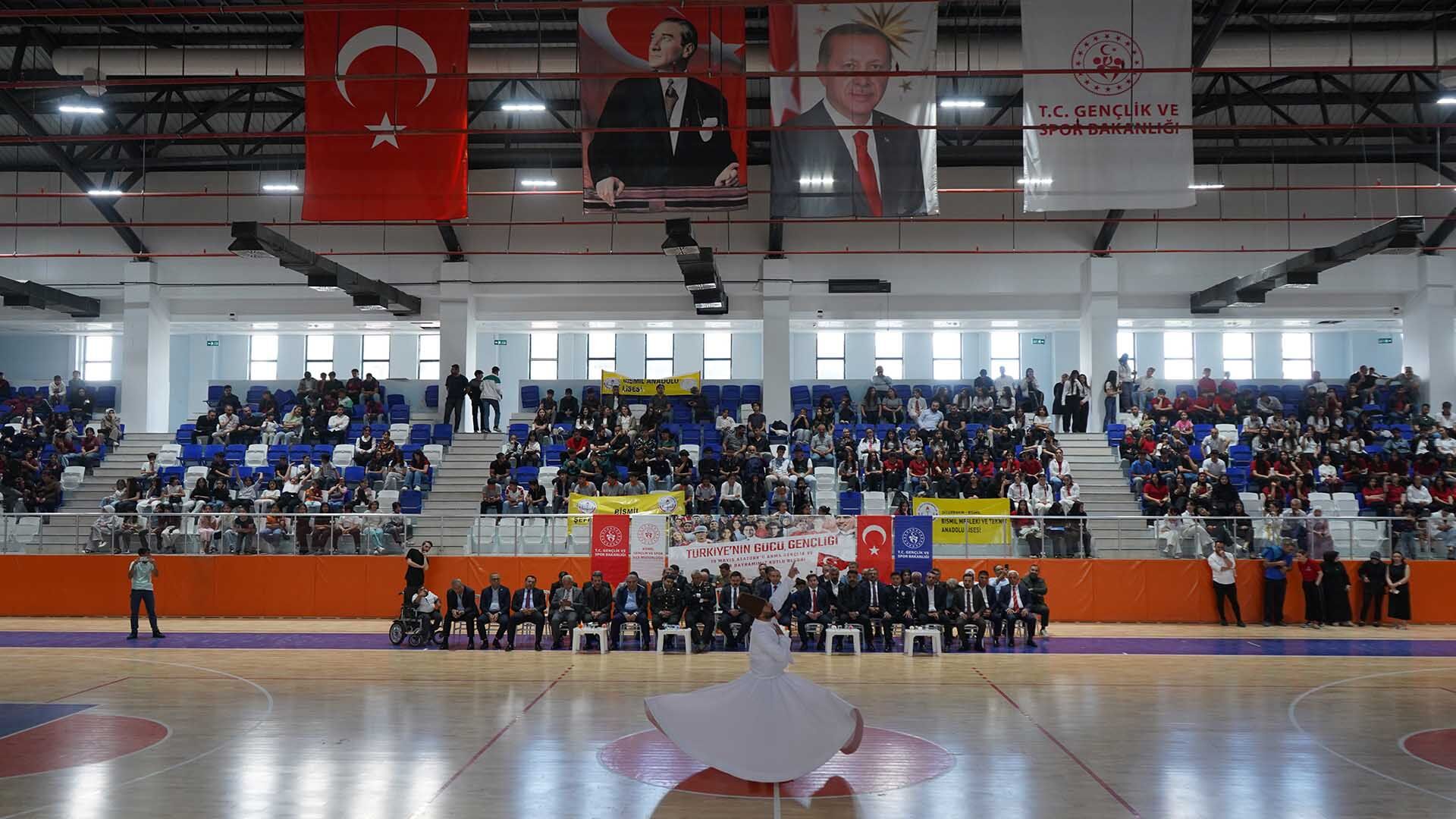 Bismil’de Gençlik Bayramı Renkli Görüntülere Sahne Oldu 17
