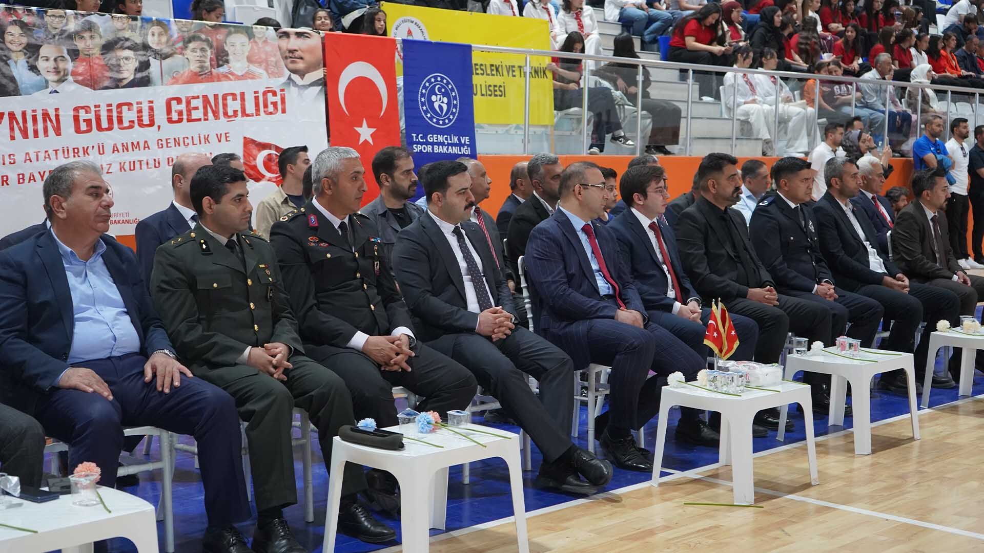Bismil’de Gençlik Bayramı Renkli Görüntülere Sahne Oldu 20