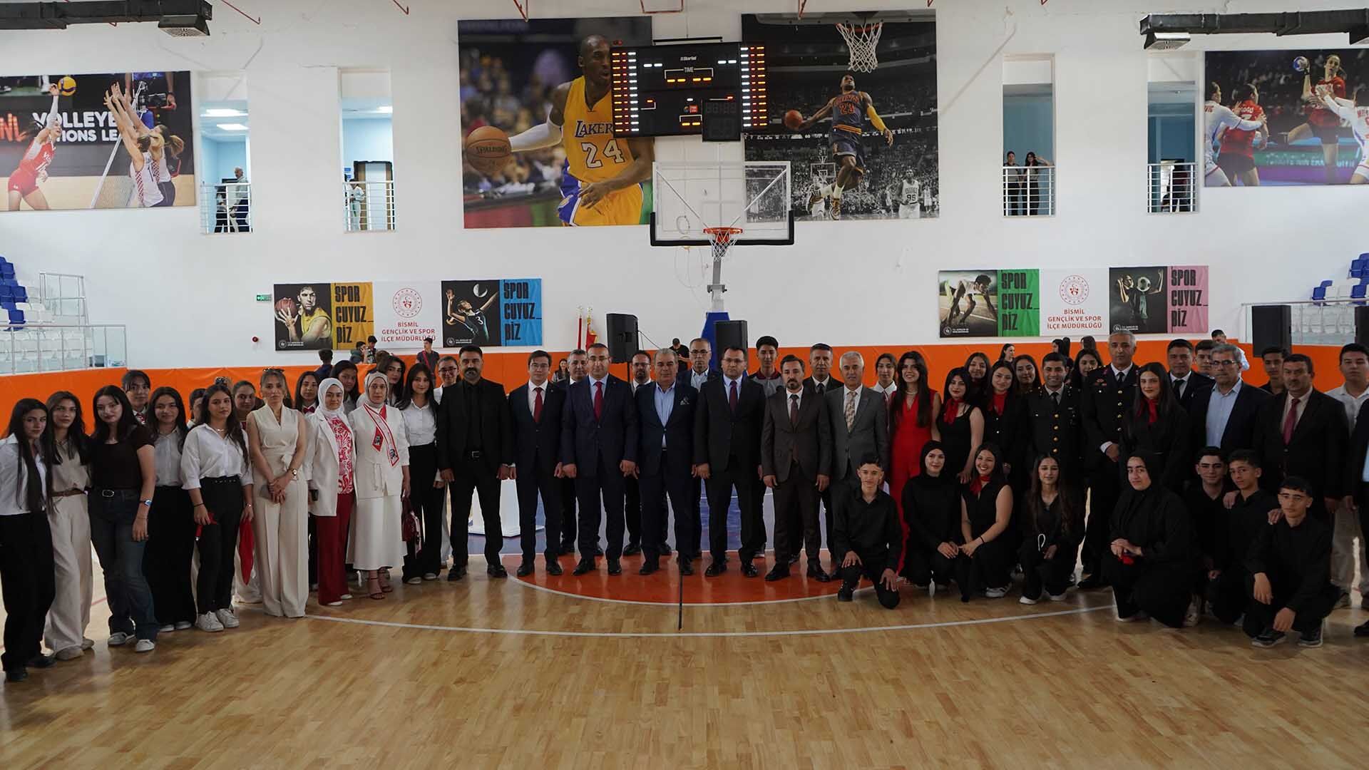 Bismil’de Gençlik Bayramı Renkli Görüntülere Sahne Oldu
