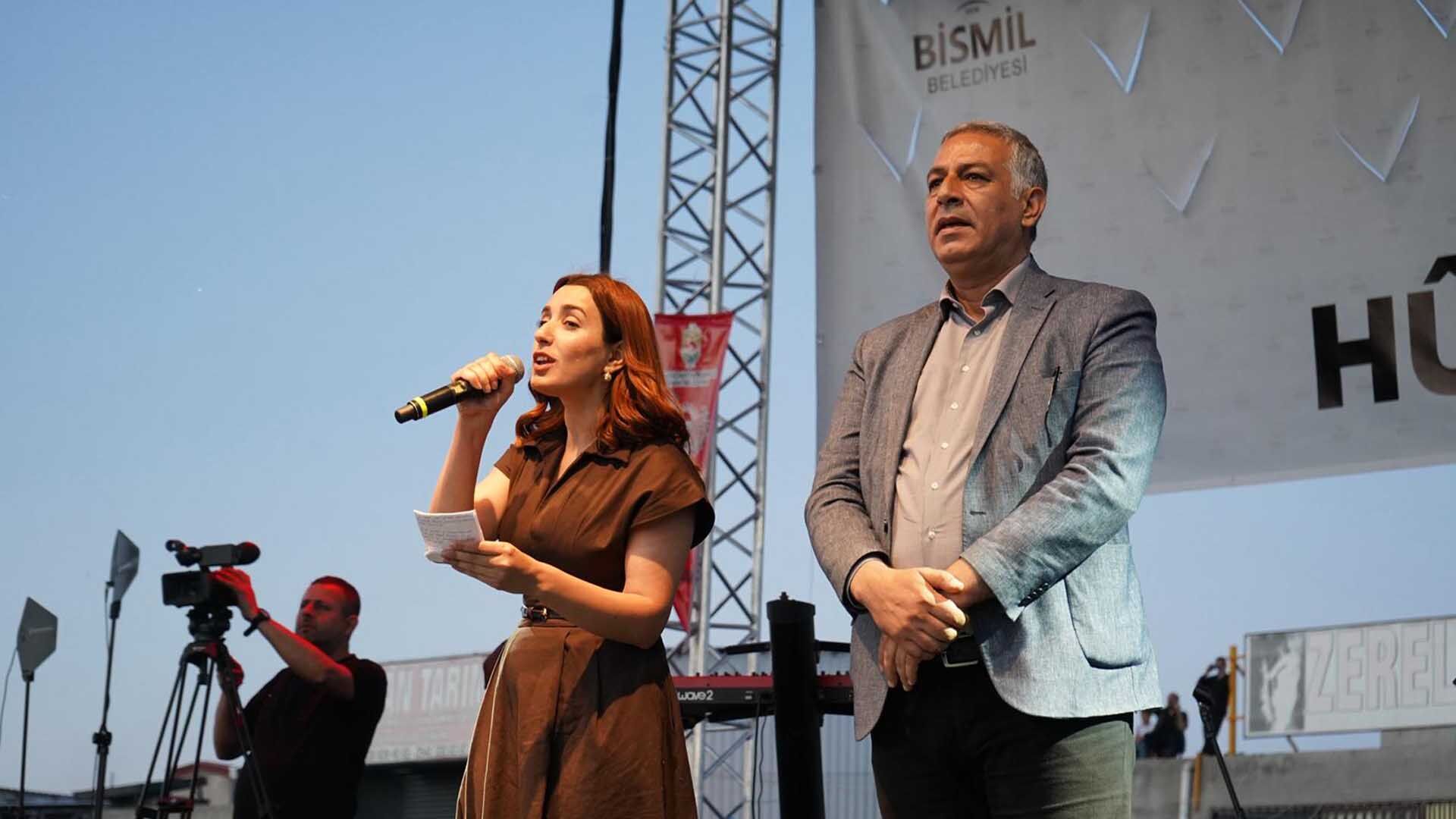 Bismil’de Kürt Dil Bayramı Coşkusu, Rojda Konseriyle Taçlandı 3
