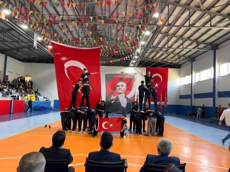 Dicle Ve Çermik'te 19 Mayıs Coşkuyla Kutlandı (1)