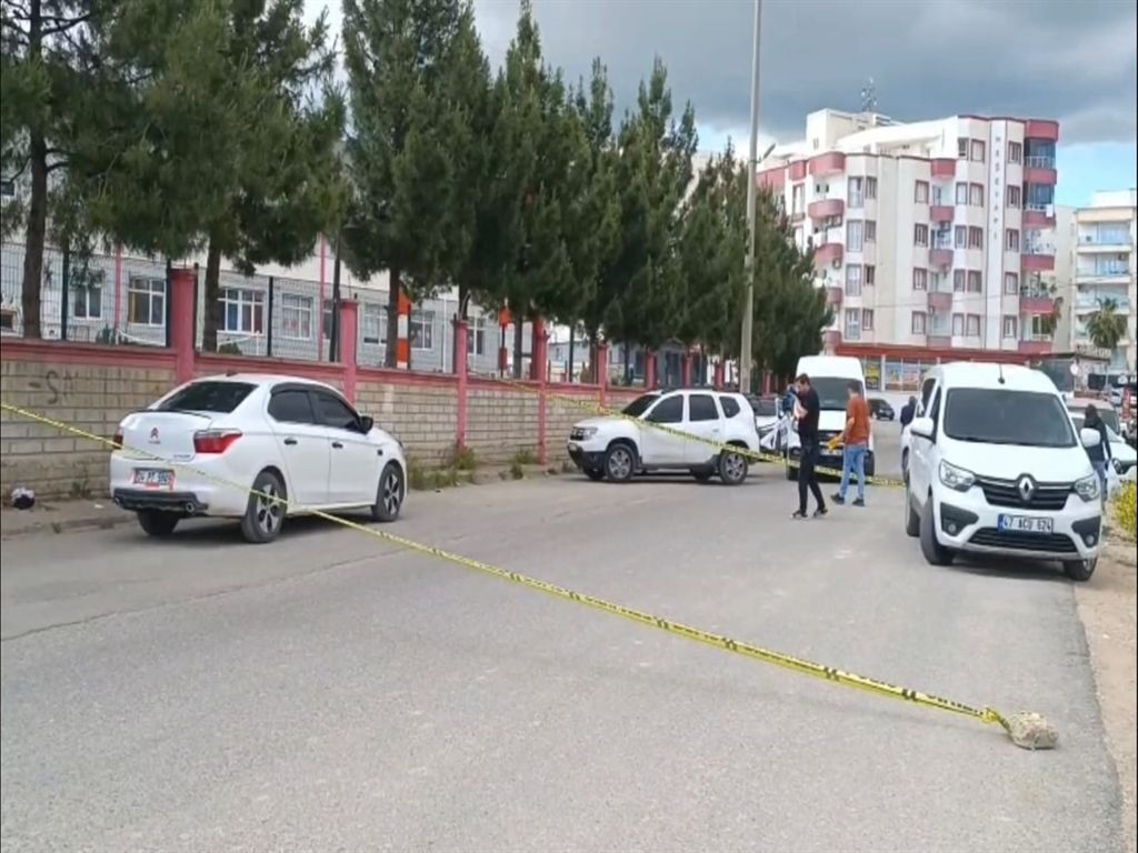 Otomobilden İnerken Uğradığı Silahlı Saldırıda Yaralandı (3)