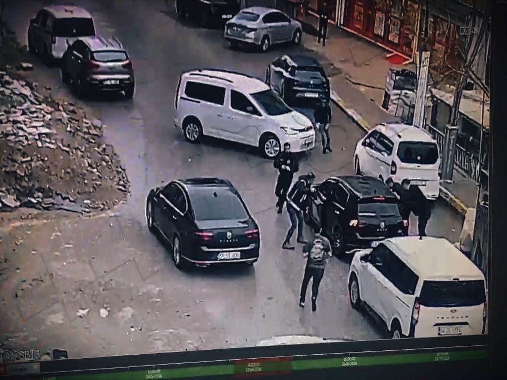 Tehdit Ve Şantajla Para İsteyen 5 Şüpheliden 2’Si Tutuklandı (2)