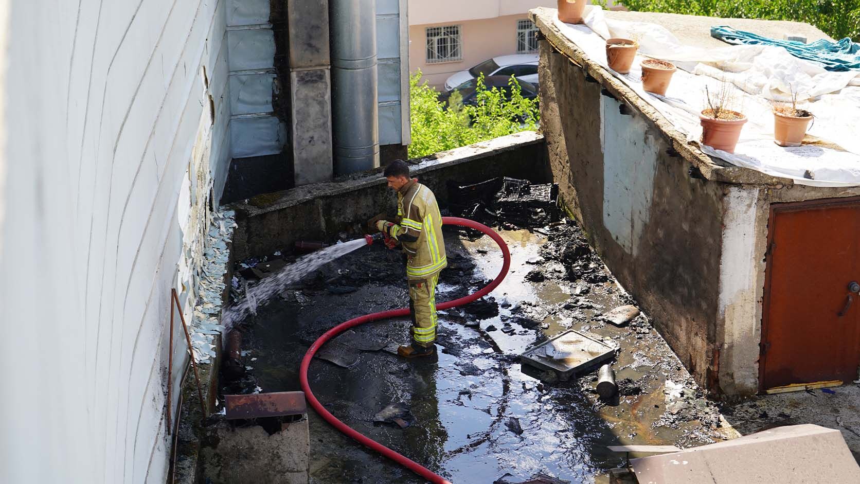 Bismil'de Çatı Yangını Paniğe Neden Oldu 2