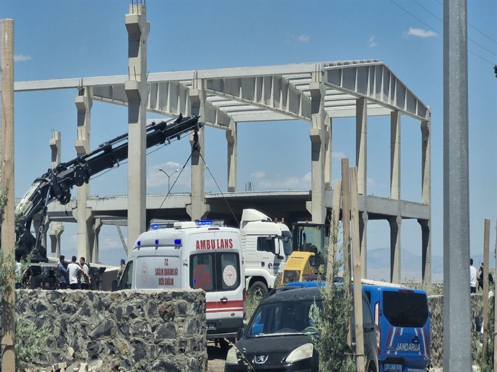 Diyarbakır’da Fabrika İnşaatında Facia 1 Ölü, 1 Yaralı (1)