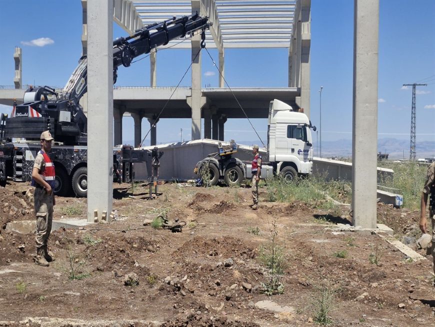 Diyarbakır’da Fabrika İnşaatında Facia 1 Ölü, 1 Yaralı (2)